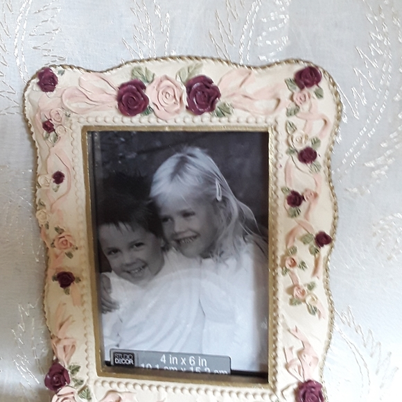 Very Pretty Picture Frame - Picture 1 of 1